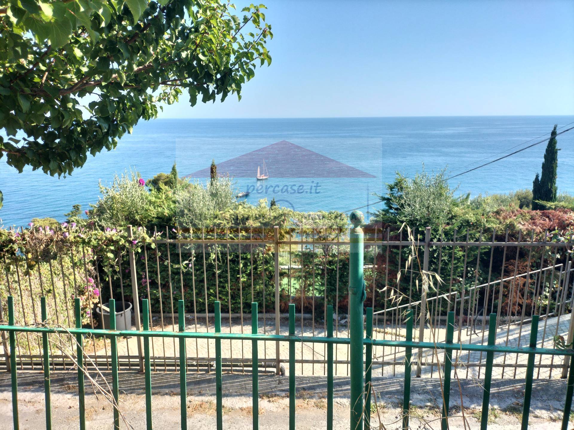appartamento in vendita a Cipressa