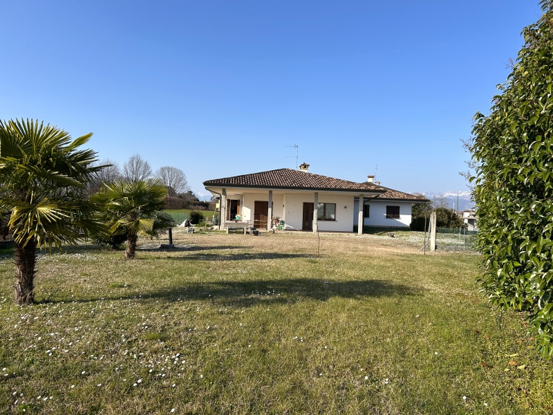 casa indipendente in vendita a Tavagnacco