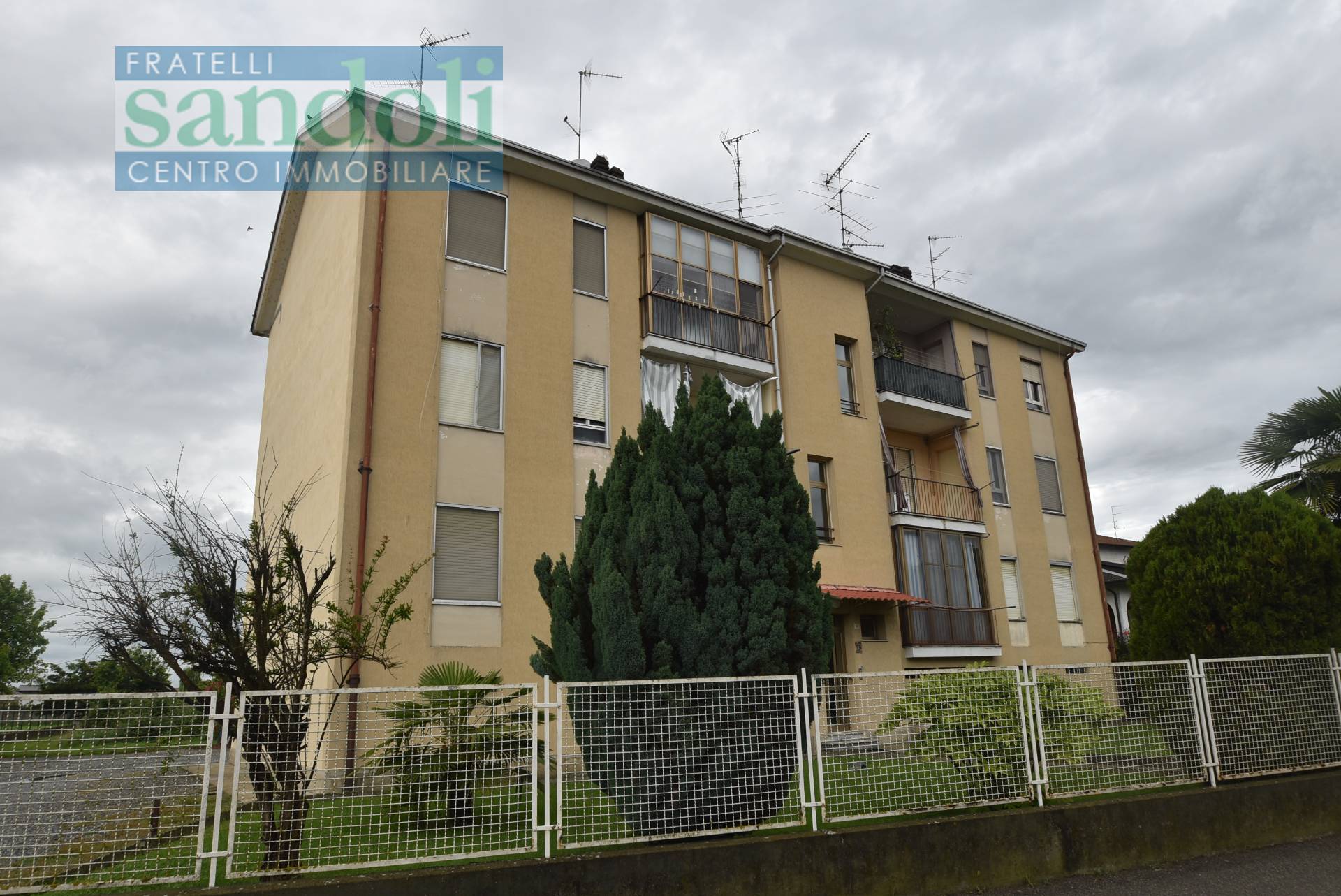 appartamento in vendita a Crova in zona Viancino