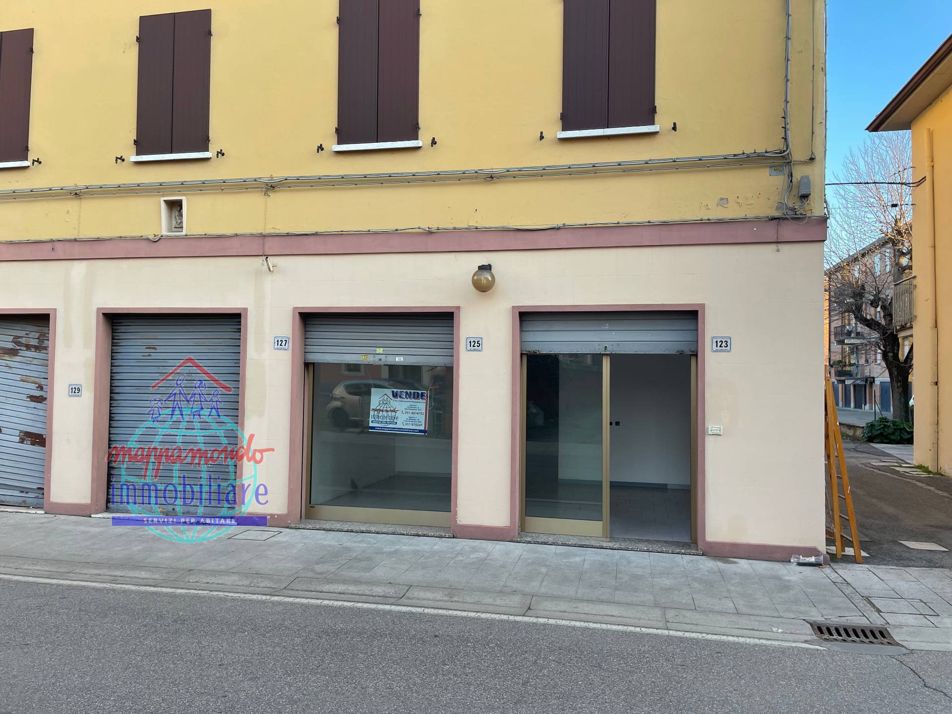 negozio in vendita a Fiuminata in zona Castello