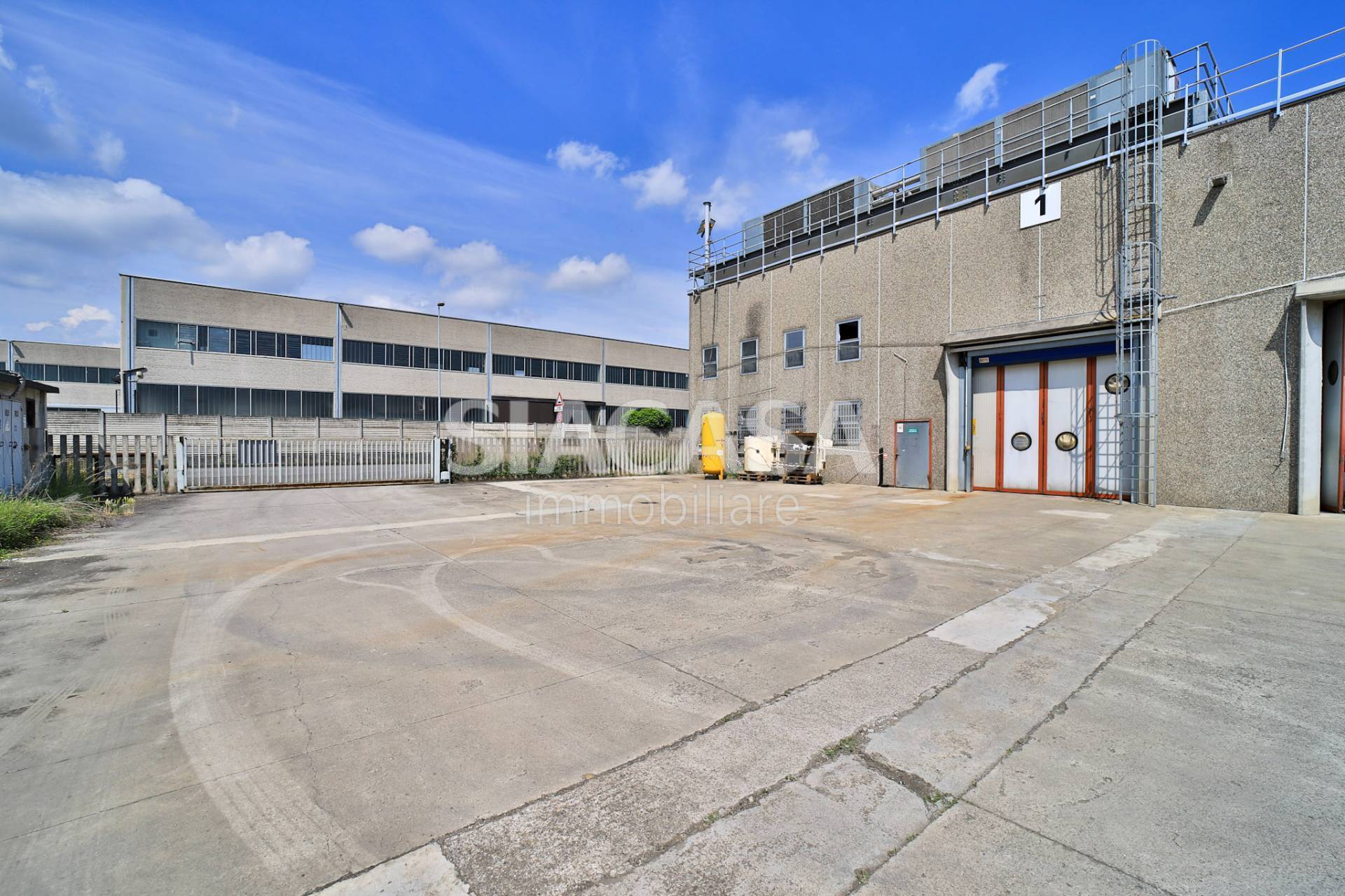 capannone in affitto a Liscate