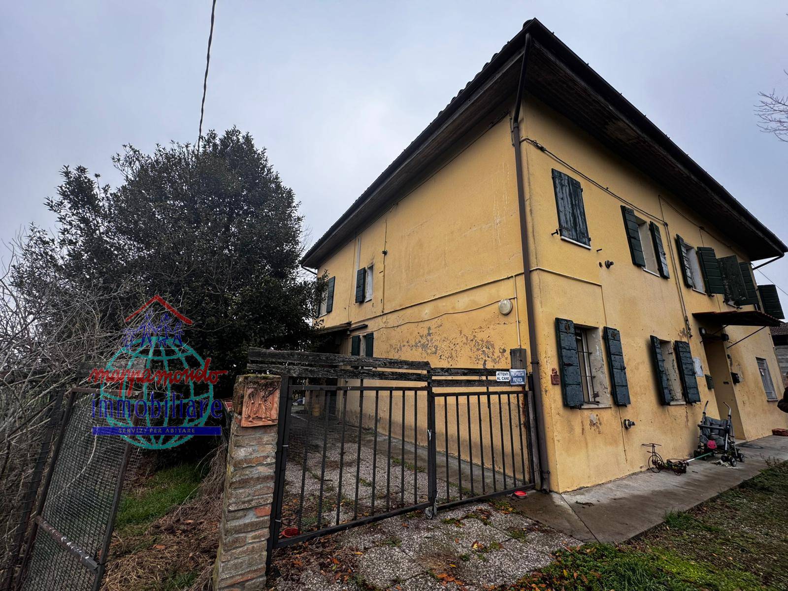 casa indipendente in vendita a Cento in zona Corporeno
