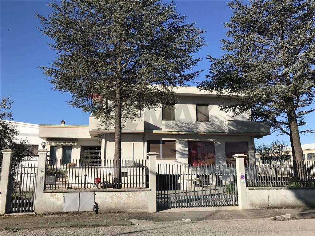 ufficio in vendita a Diso in zona Marittima