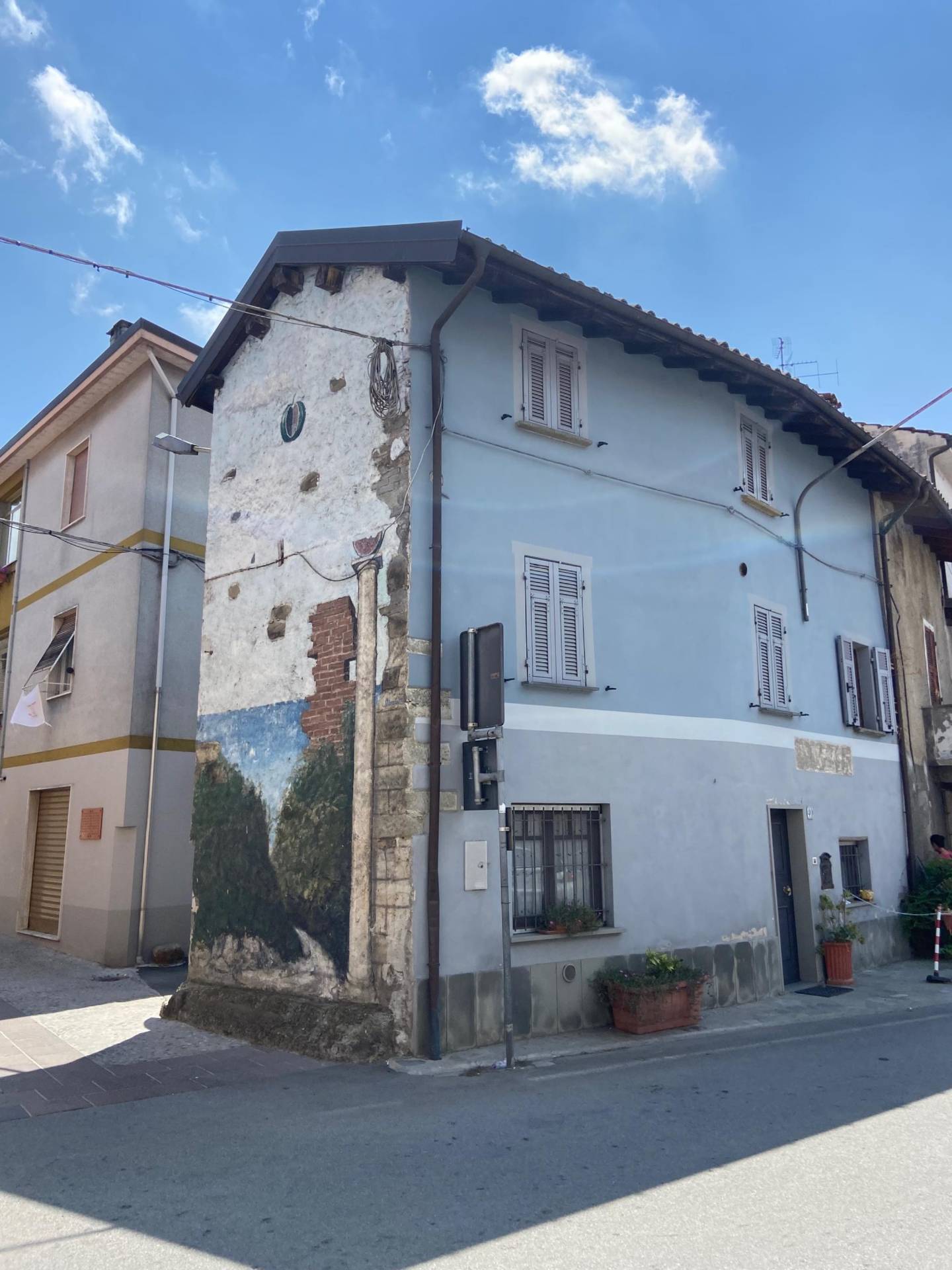 casa indipendente in vendita a Cadegliano-Viconago in zona Rocchetta