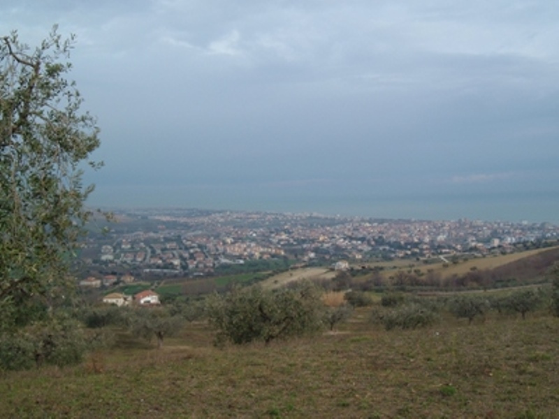terreno edificabile in vendita a Tortoreto