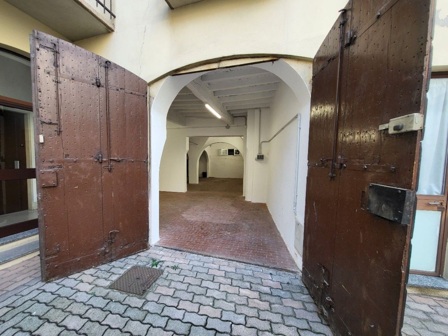 locale di sgombero in affitto a Reggio nell'Emilia in zona Città Storica