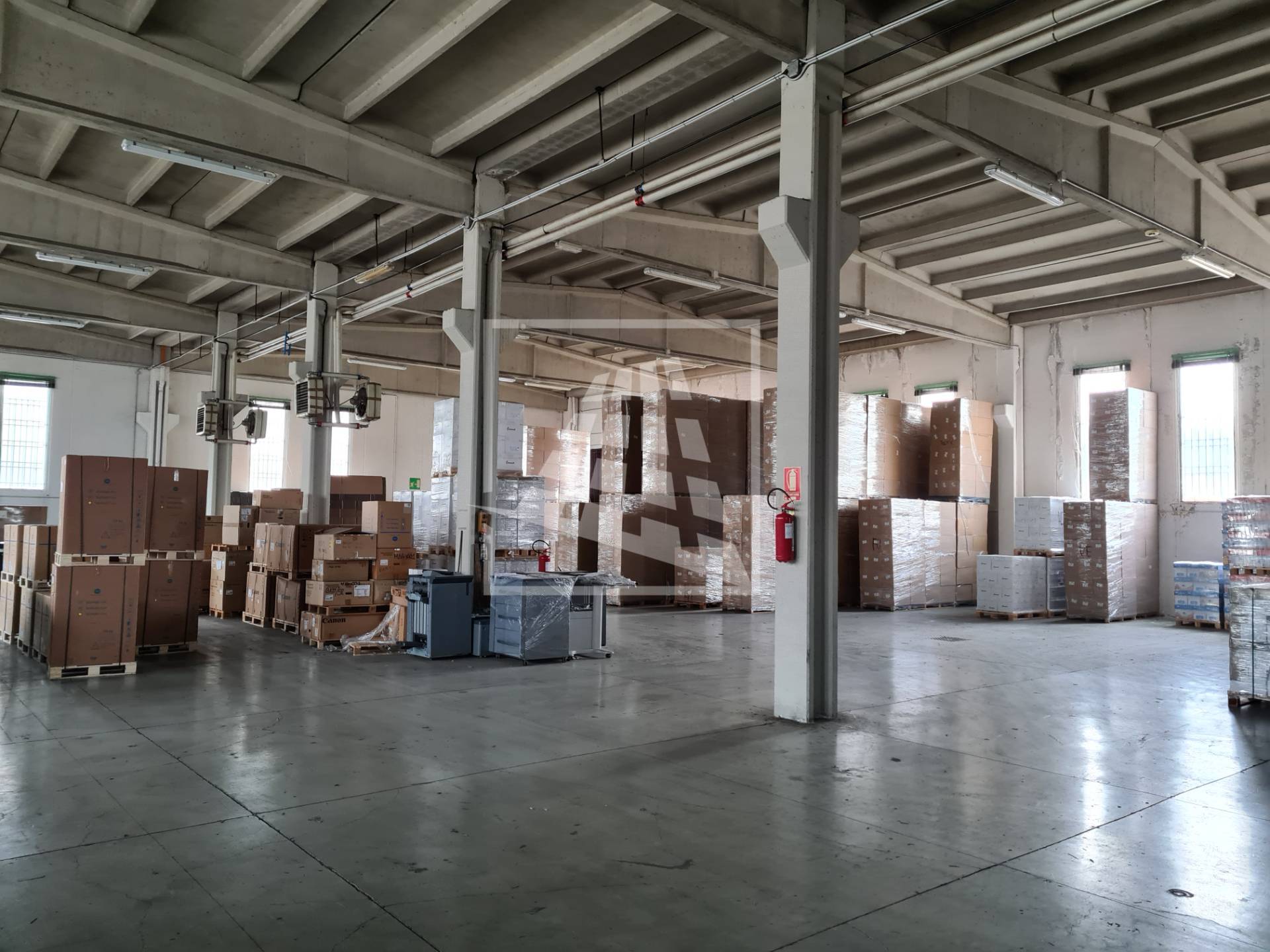 capannone in vendita a Reggio nell'Emilia in zona Mancasale