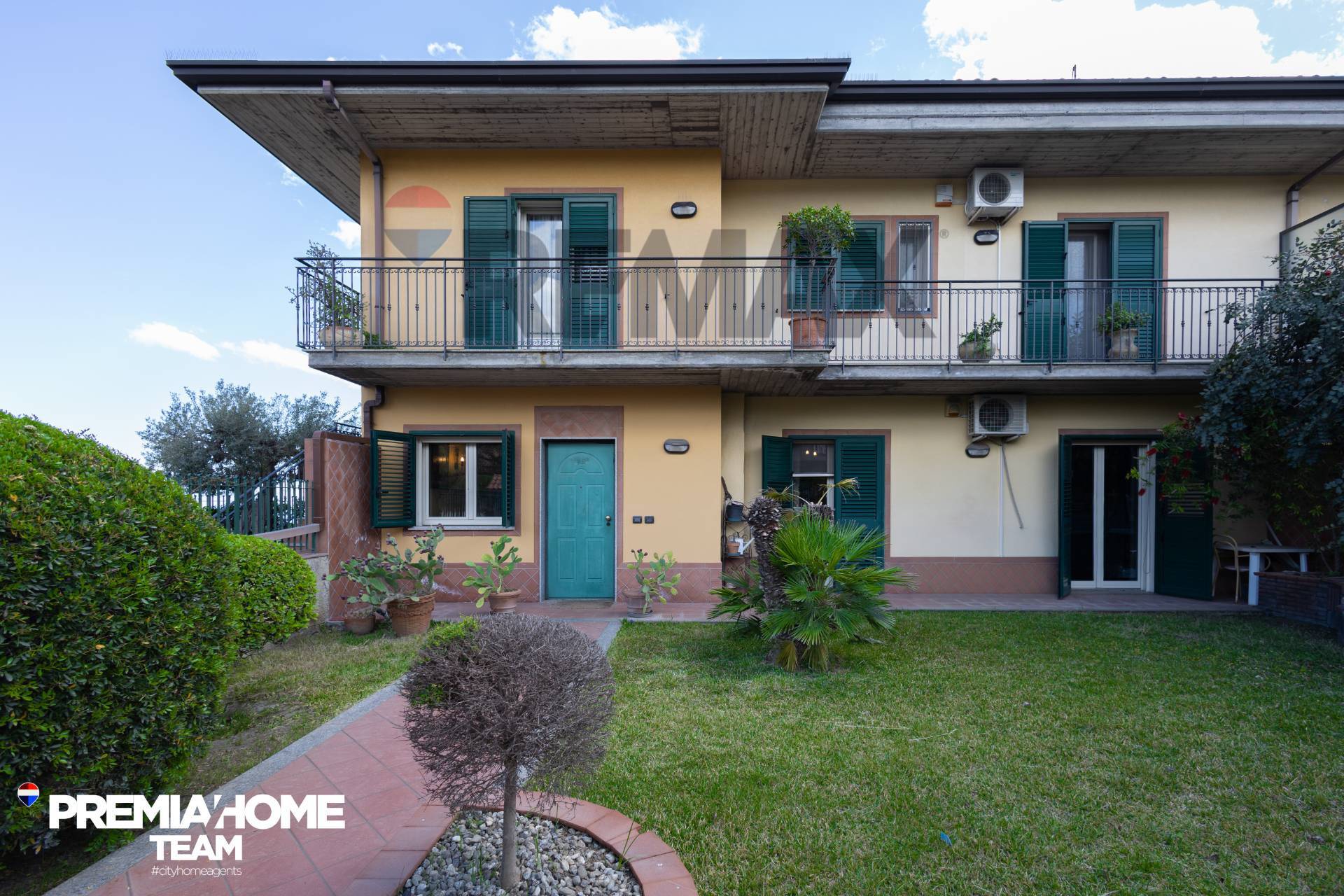 casa indipendente in vendita a Desenzano del Garda in zona San Pietro