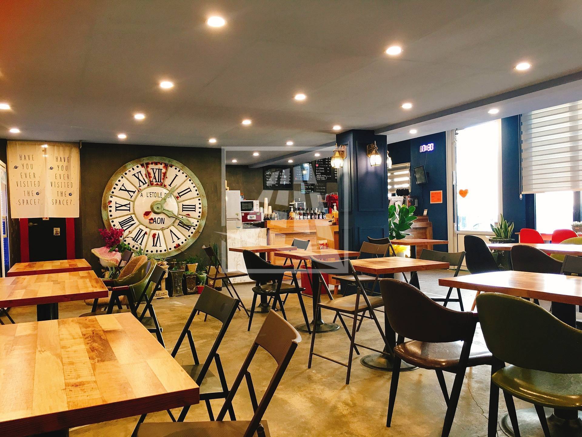 locale commerciale in vendita a Reggio nell'Emilia