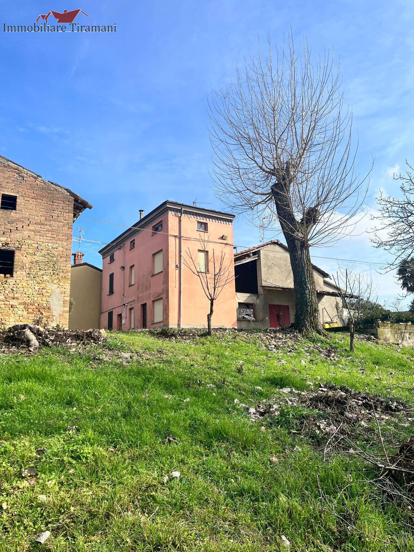 casa indipendente in vendita ad Alseno in zona Cortina