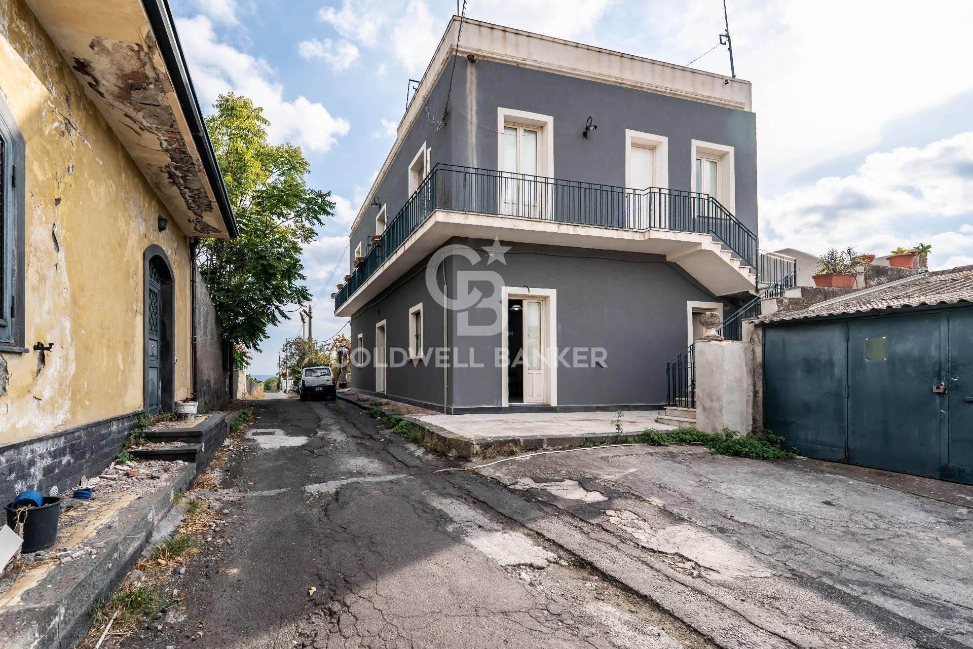 casa indipendente in vendita a Fiuminata in zona Castello