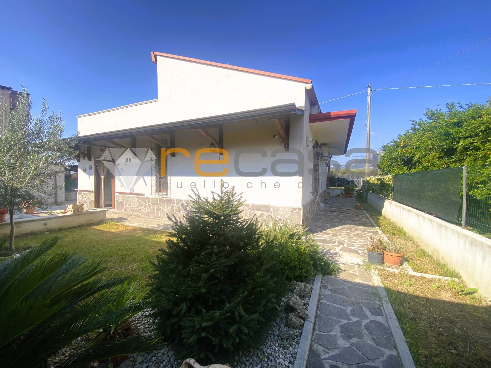 casa indipendente in vendita a Pontecagnano Faiano
