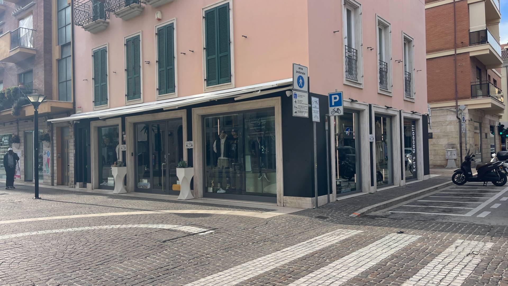 immagine annuncio 1 di 14