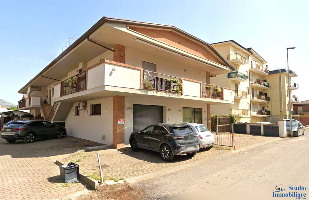 locale commerciale in vendita a Fondi