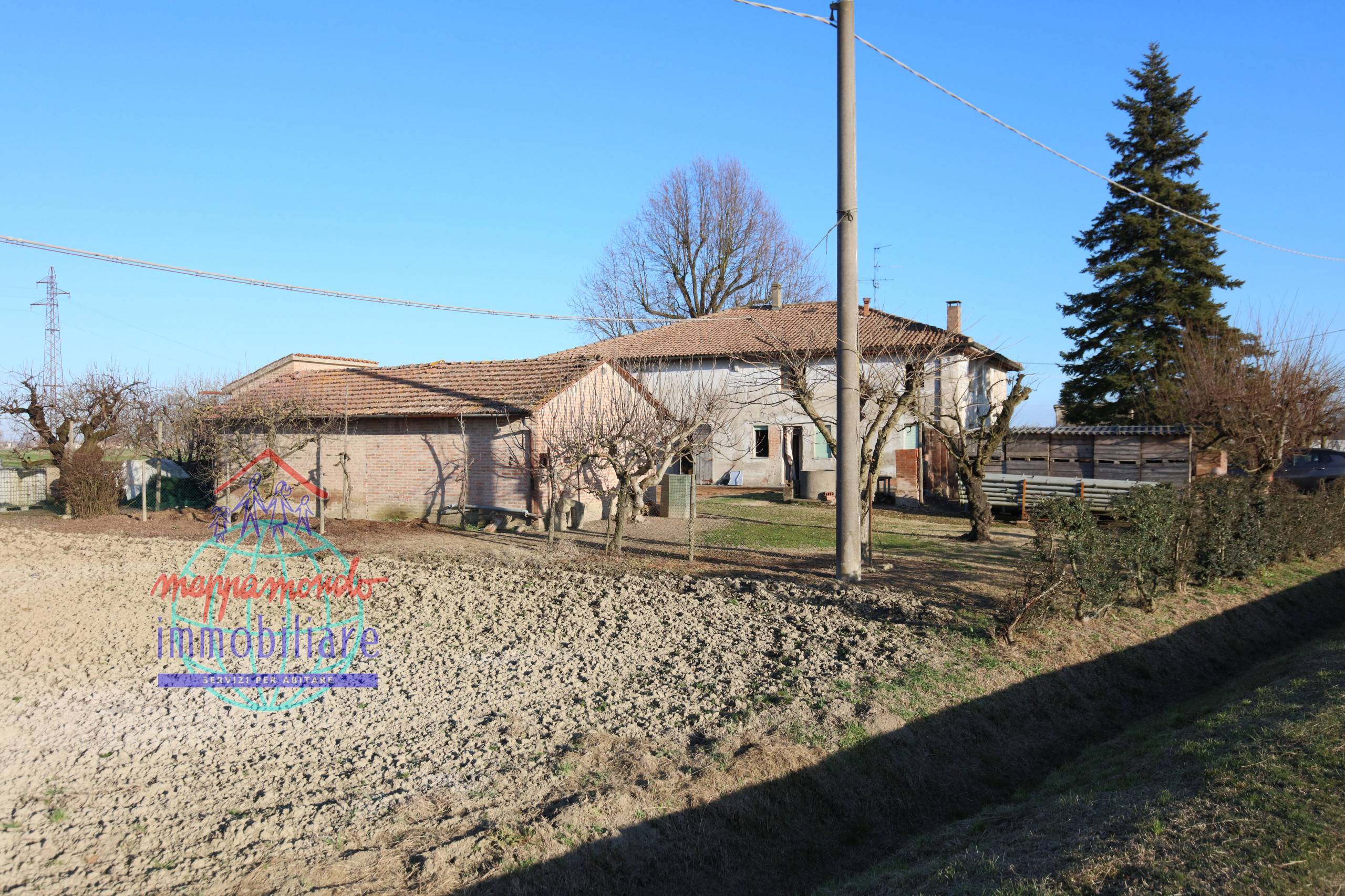 casa indipendente in vendita a Fiuminata in zona Castello