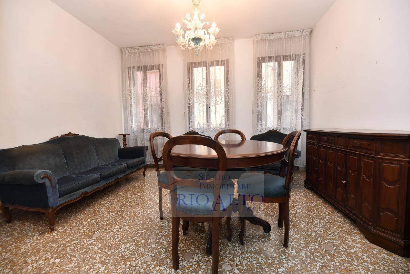 appartamento in vendita a Fiuminata in zona Castello