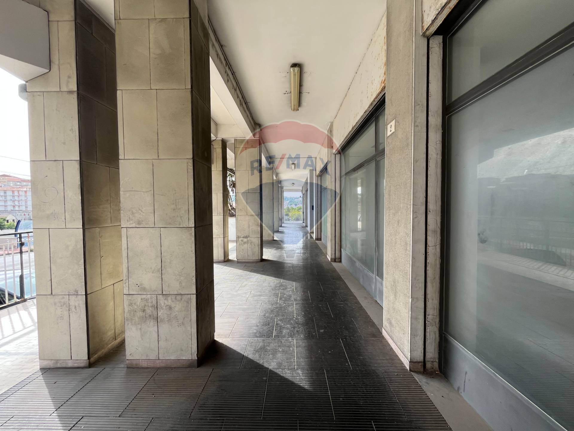 locale commerciale in vendita ad Ancona in zona Centro Storico