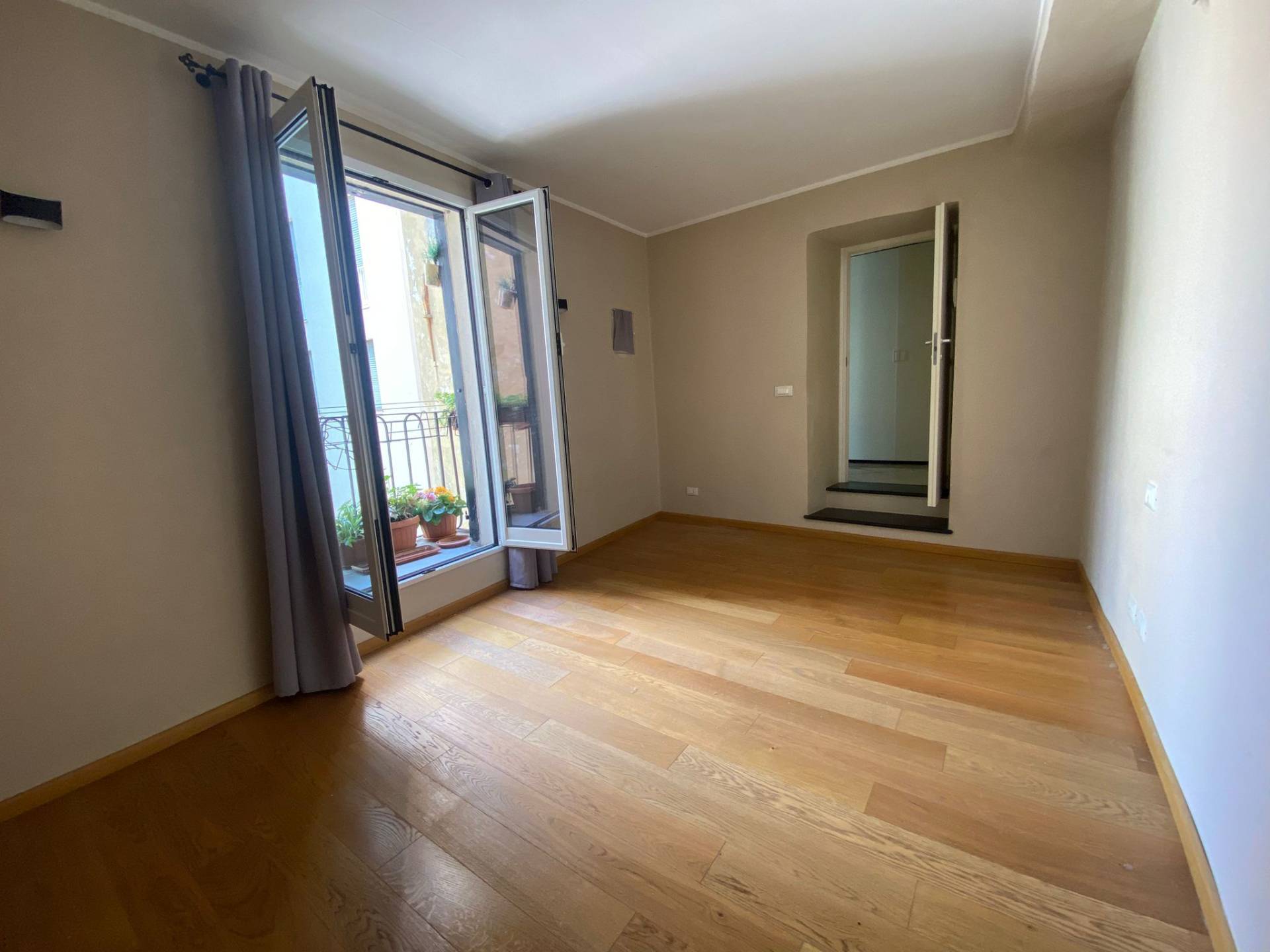 appartamento in affitto a Genova in zona Sottoripa / Maddalena / Molo