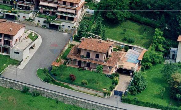 casa indipendente in vendita a Bianco