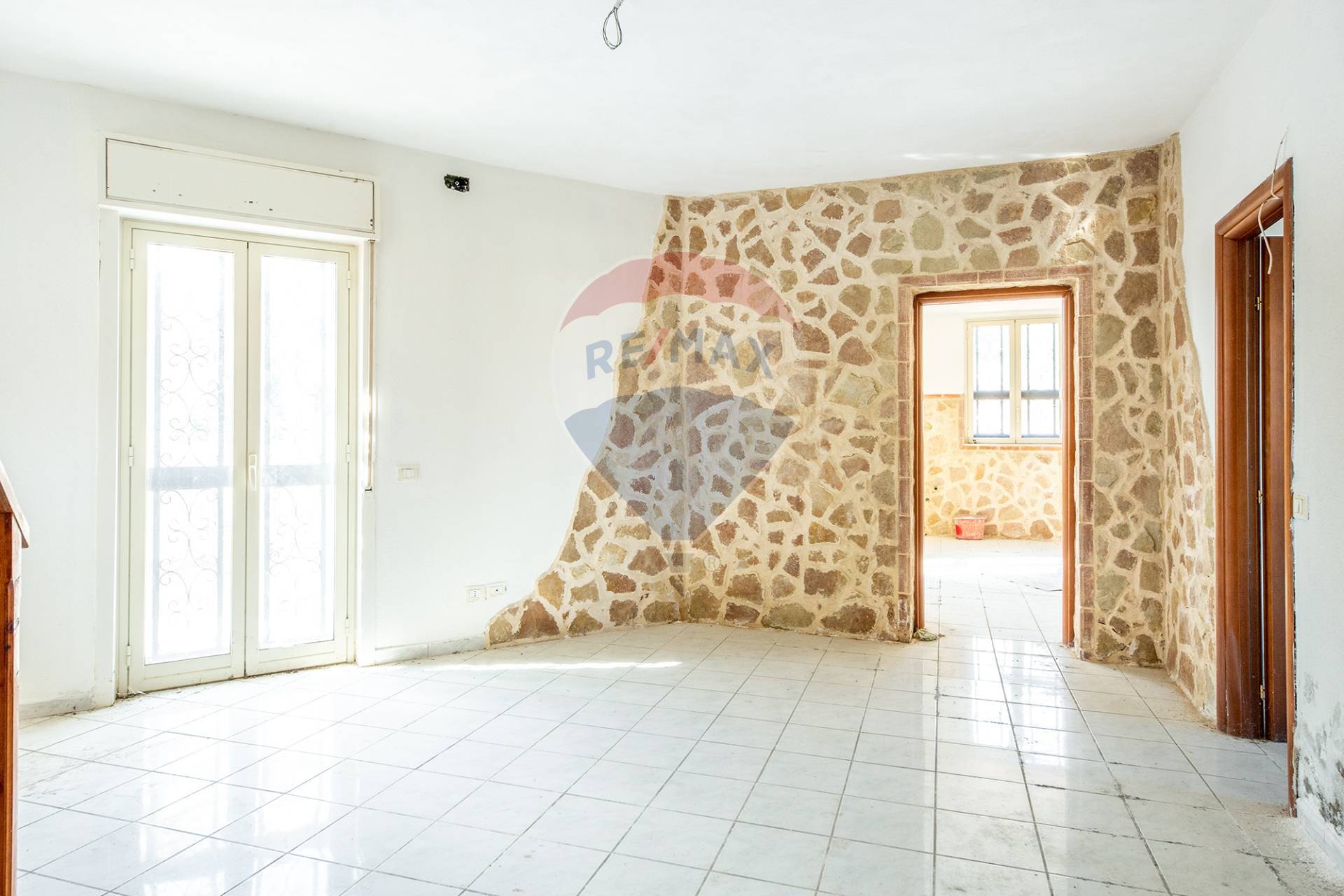 appartamento in vendita a Fiuminata in zona Castello