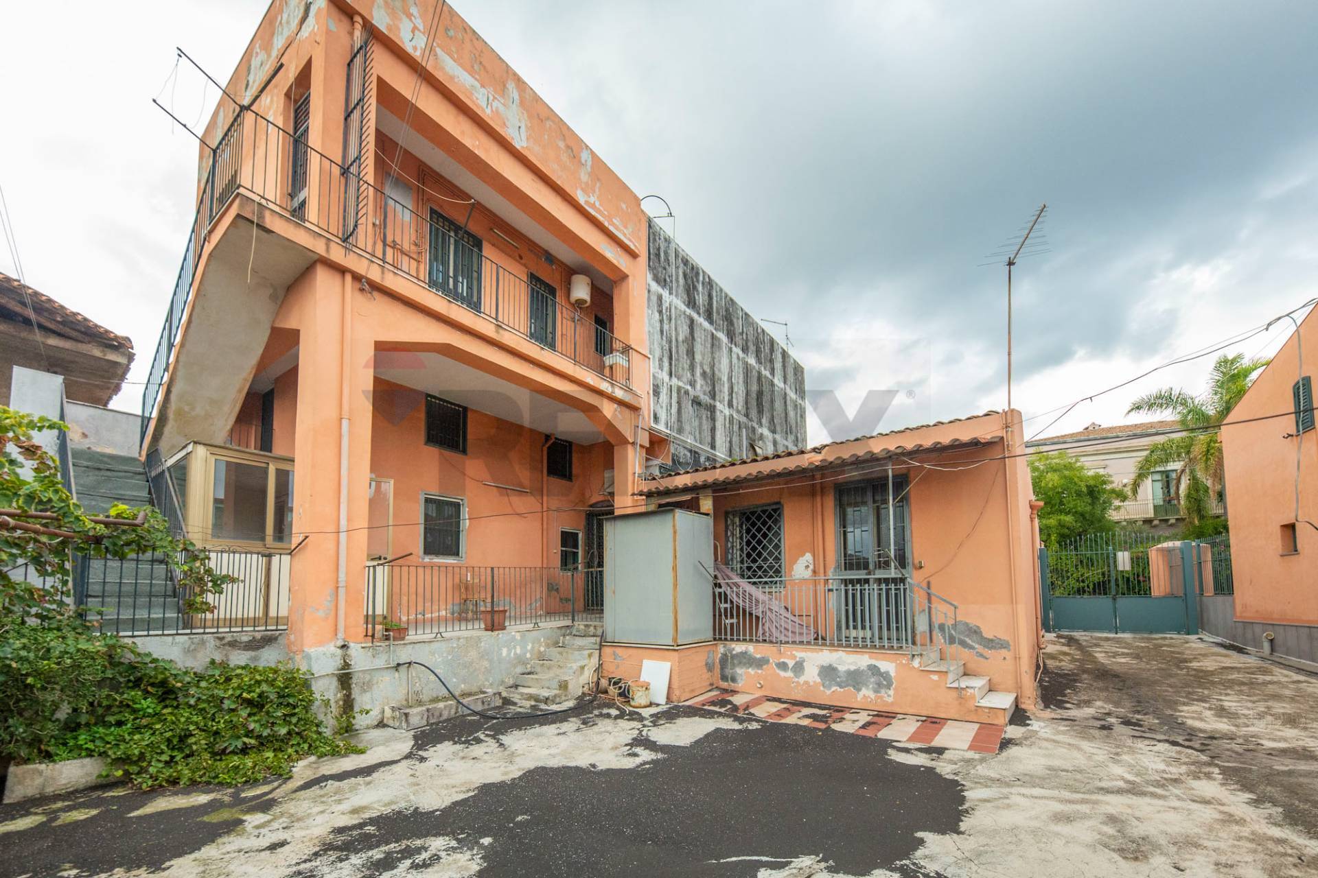 casa indipendente in vendita a Fiuminata in zona Castello