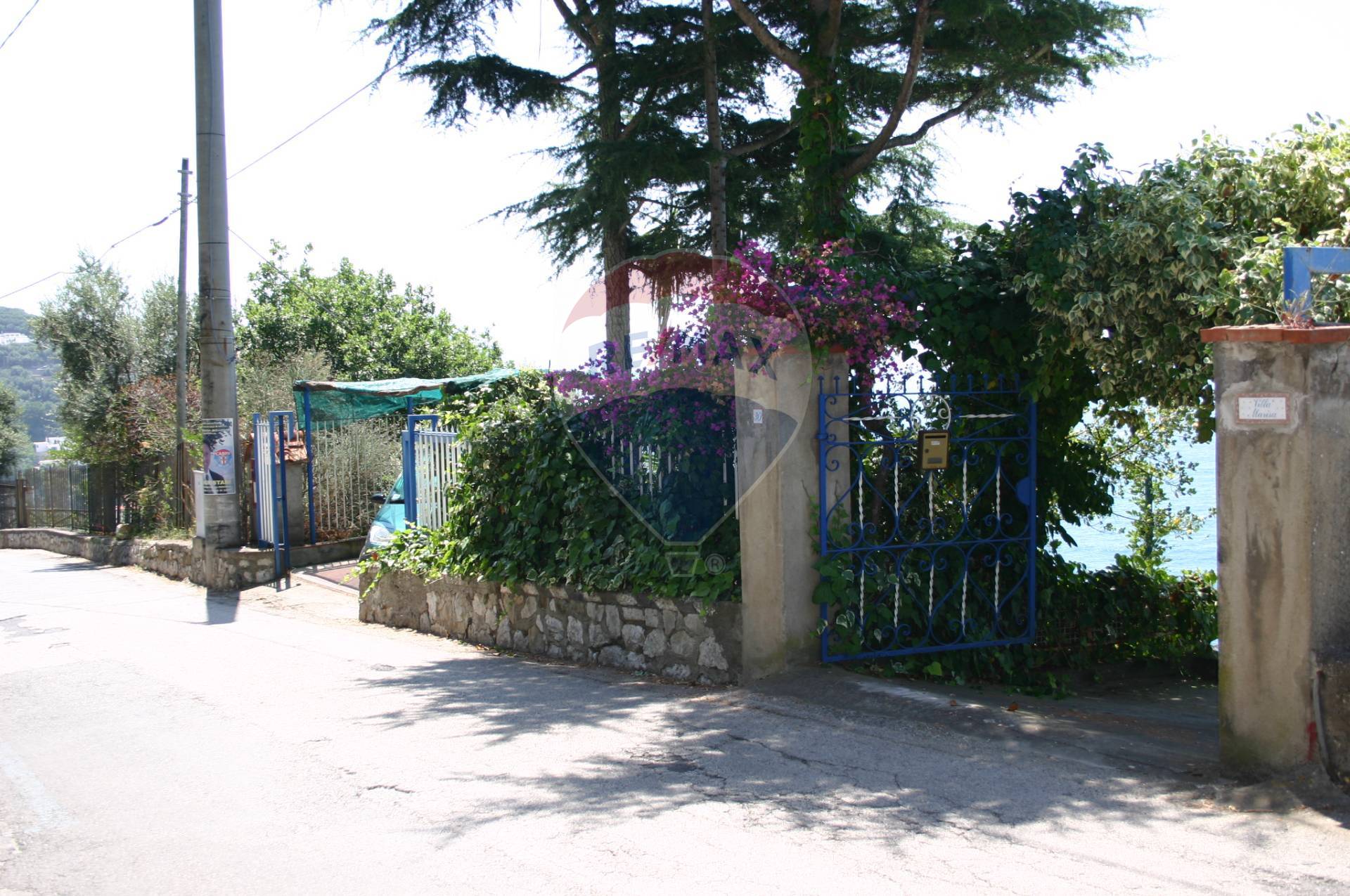 casa indipendente in vendita a Toano in zona Massa