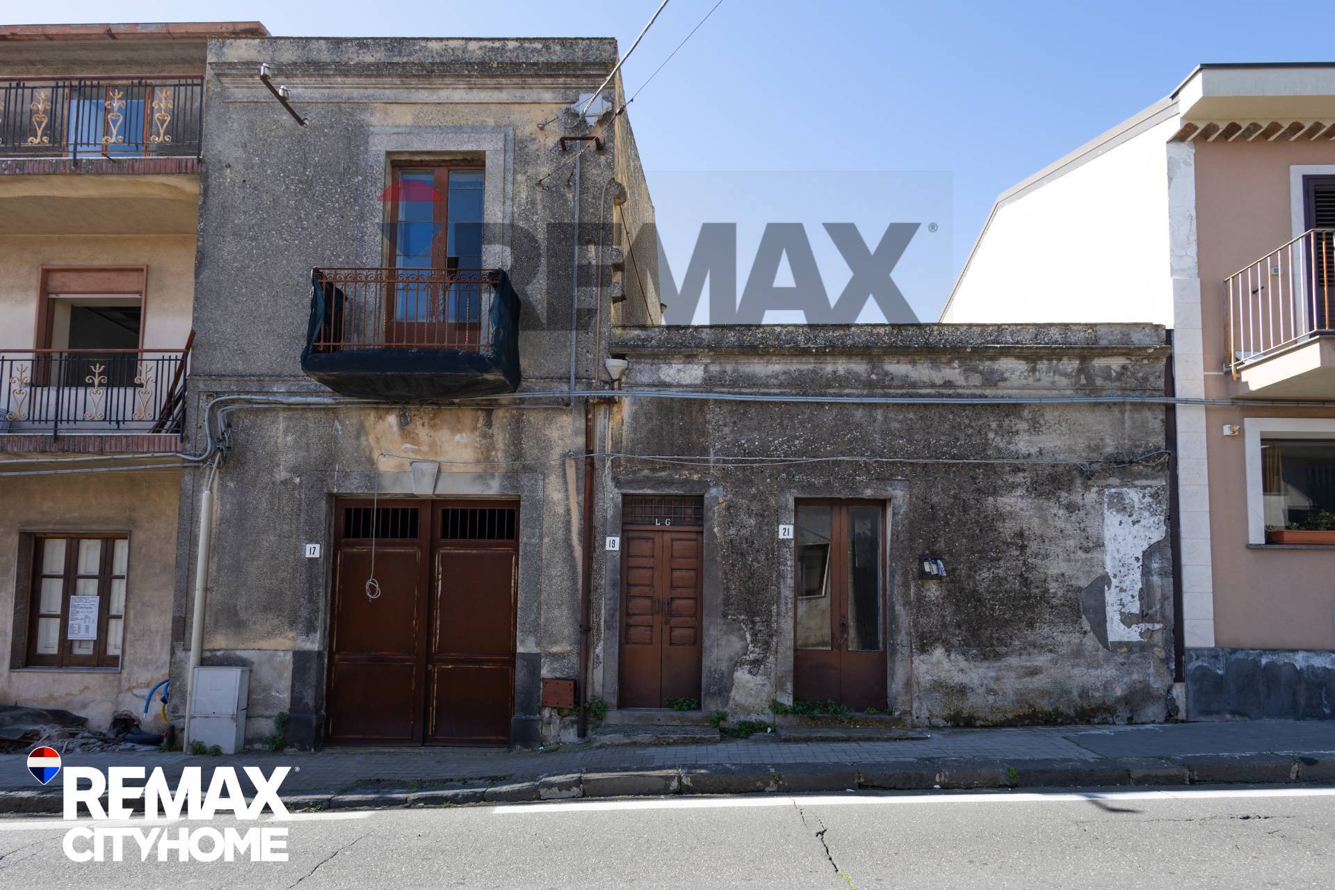 casa indipendente in vendita a Desenzano del Garda in zona San Pietro