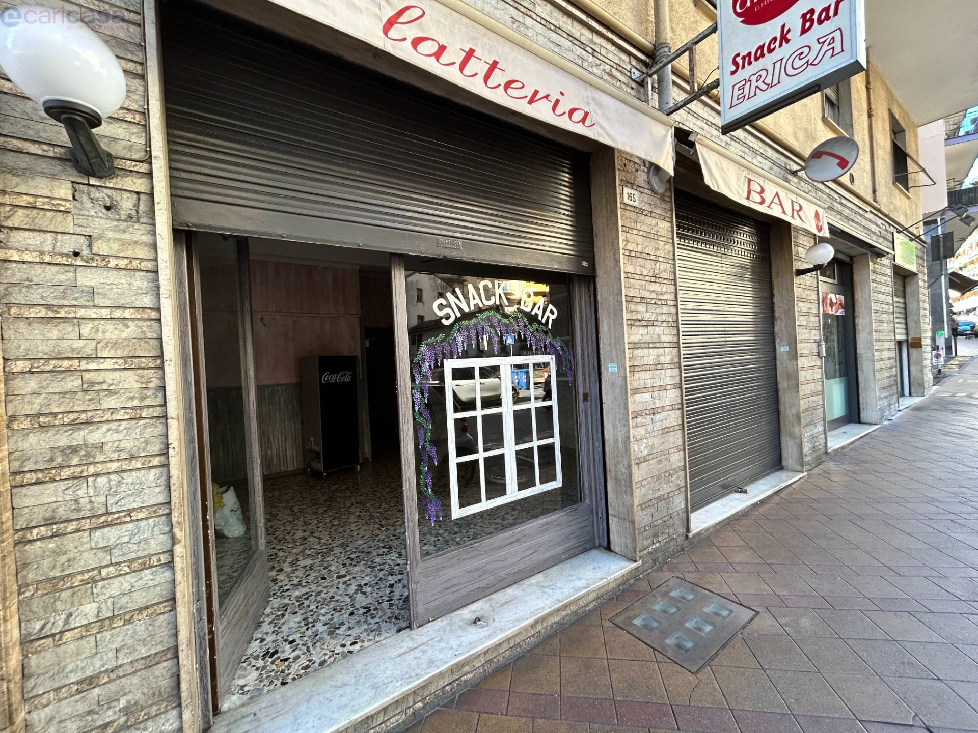 locale commerciale in vendita a Sanremo