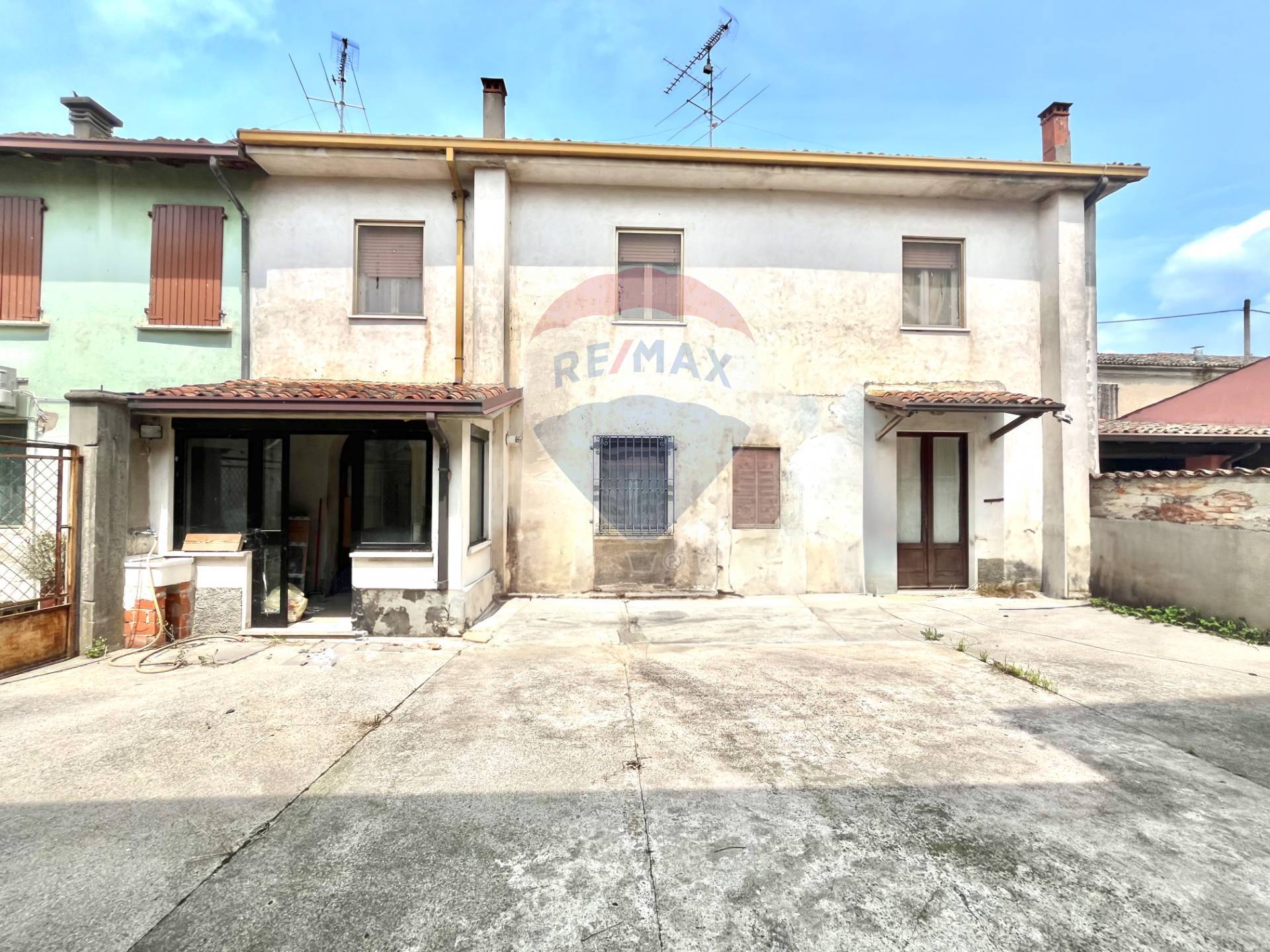 casa indipendente in vendita a Terre Roveresche in zona Barchi