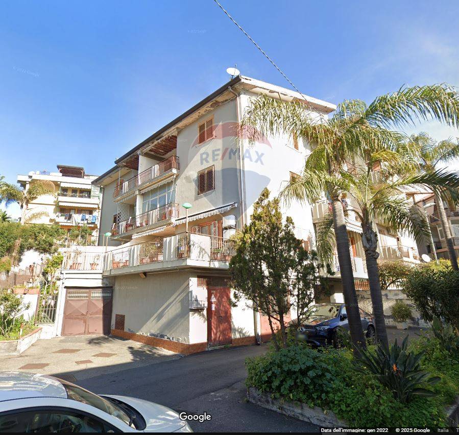 appartamento in vendita ad Aci Castello in zona Ficarazzi