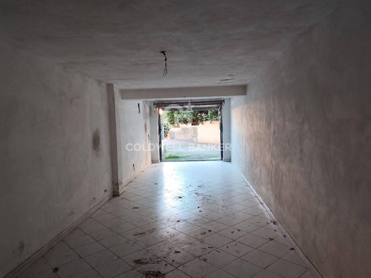 locale di sgombero in vendita a Castro(LE)