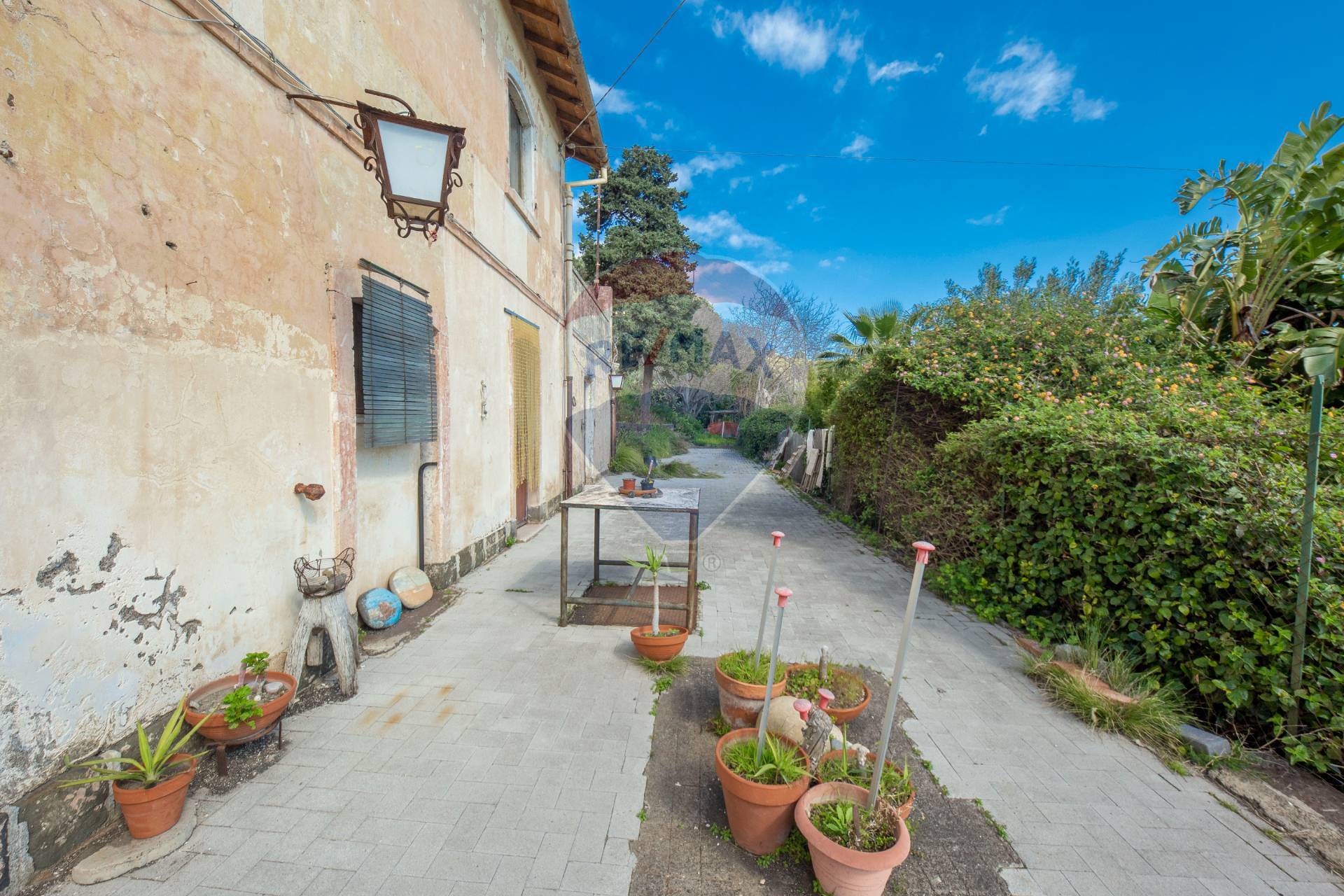 casa indipendente in vendita a Fiuminata in zona Castello