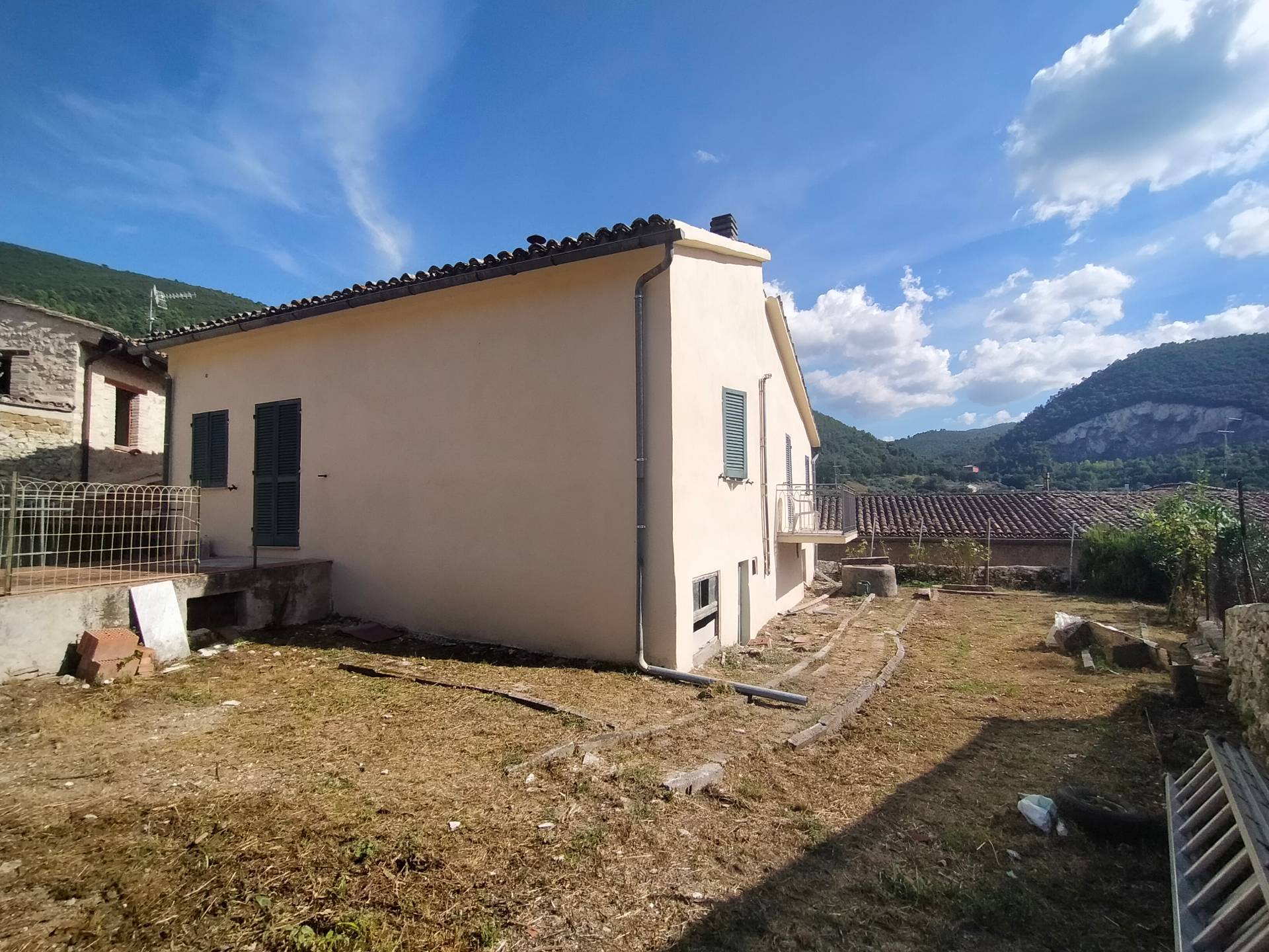 casa indipendente in vendita a Spoleto in zona Eggi
