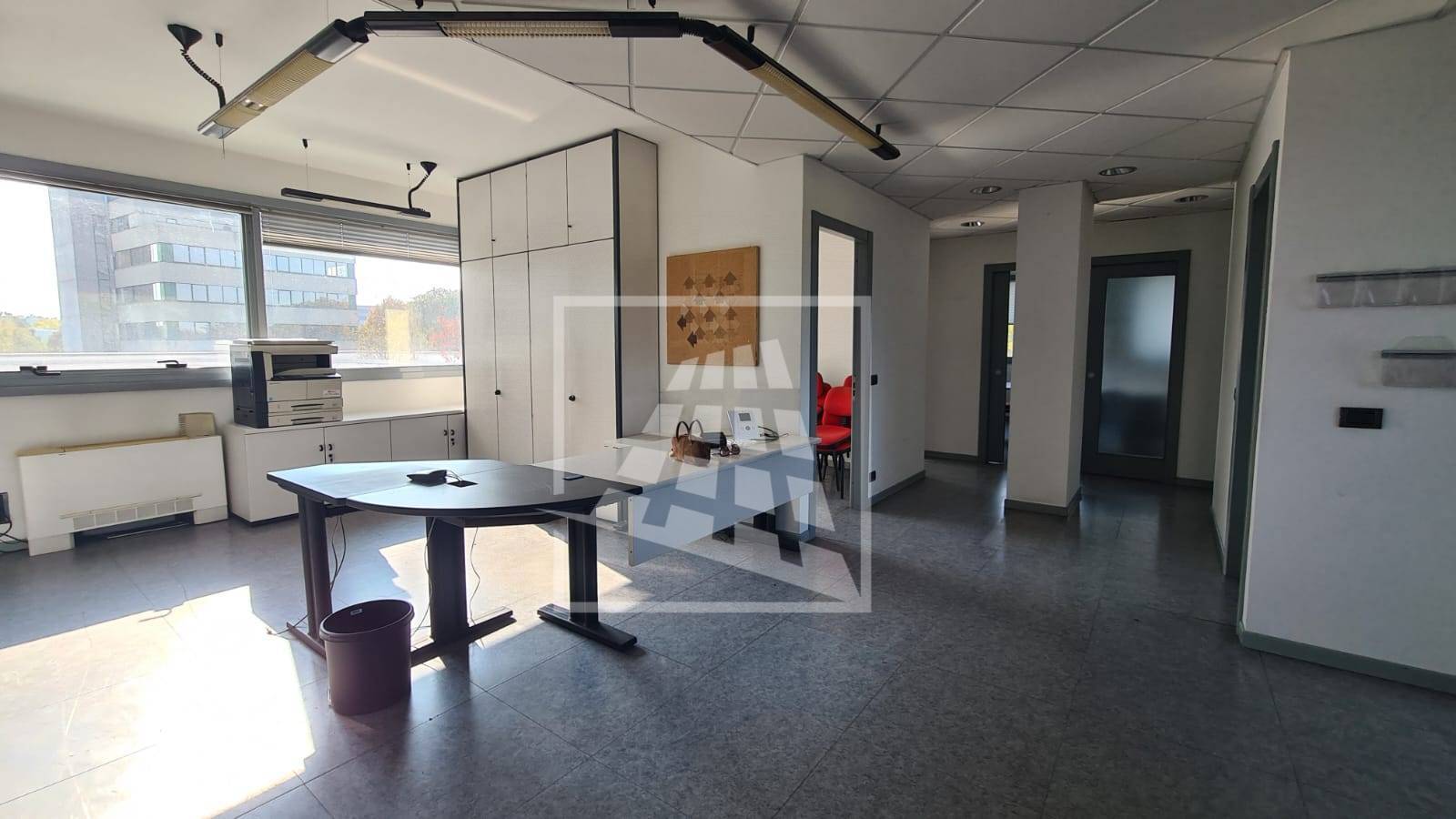 ufficio in vendita a Reggio nell'Emilia in zona Tribunale