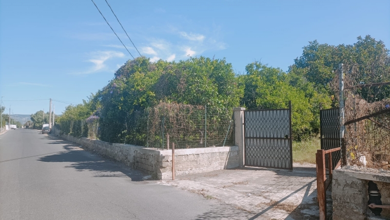 casa indipendente in vendita a Floridia
